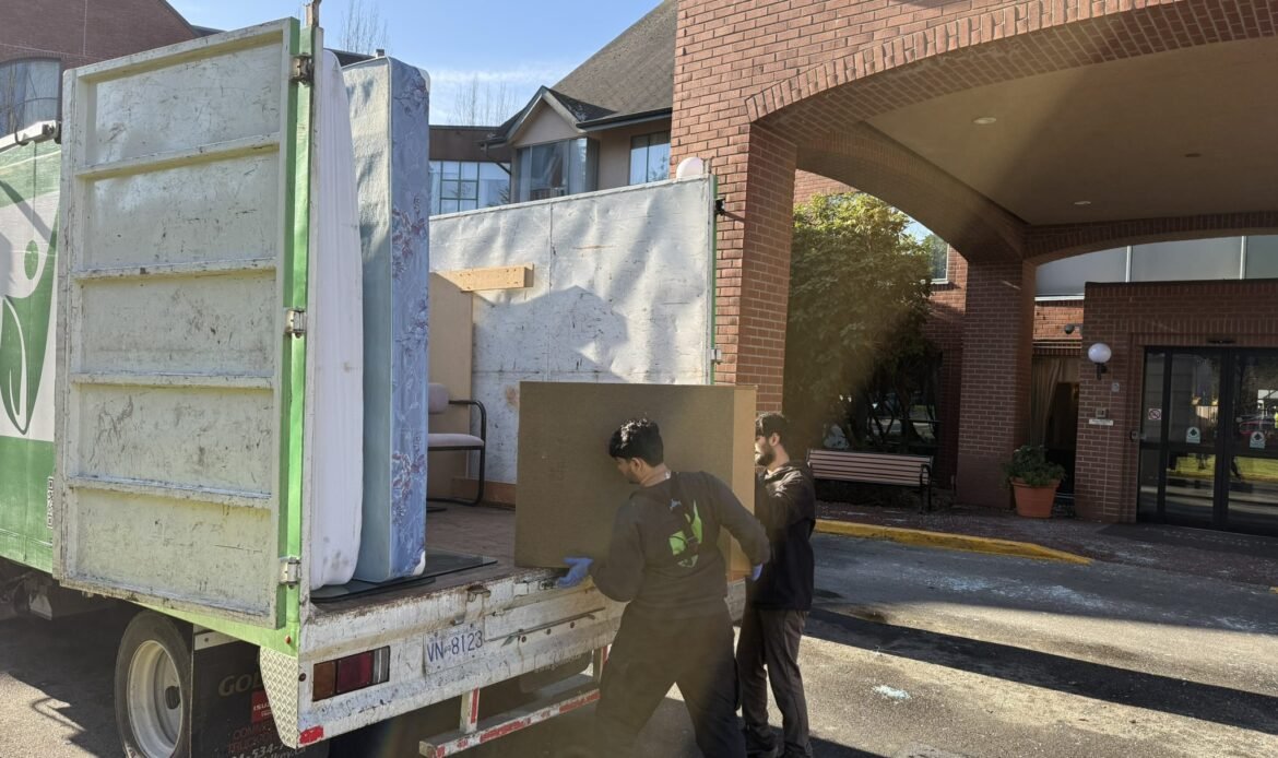 Appliance and heavy junk removal Vancouver fridge and mattress pickup service